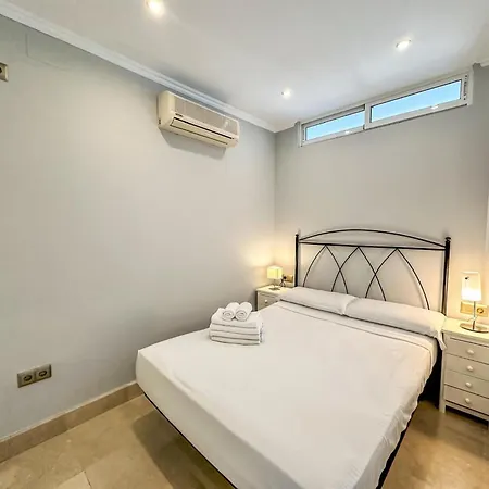 Apartment Seaview With Bajondillo Access